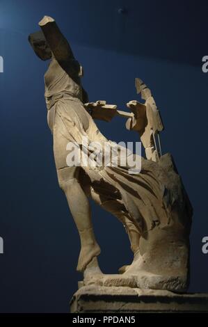 L'art grec Statue de victoire (Nike). 5ème siècle avant J.-C. marbre de Paros. Par Paeonius de Mende. Musée Archéologique d'Olympie. La Grèce. Banque D'Images