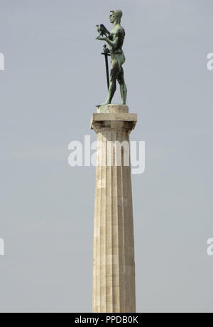 (Pobednik Le Victor). Construite par Ivan Mestrovic, pour commémorer les victoires serbes dans la Première Guerre des Balkans et la Première Guerre mondiale. La forteresse de Kalemegdan. Belgrade. La Serbie. Banque D'Images