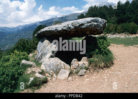 Dolmen de Tella. 4e millénaire avant J.-C.. Néolithique. Près De Tella, province de Huesca, Aragon, Espagne. Banque D'Images
