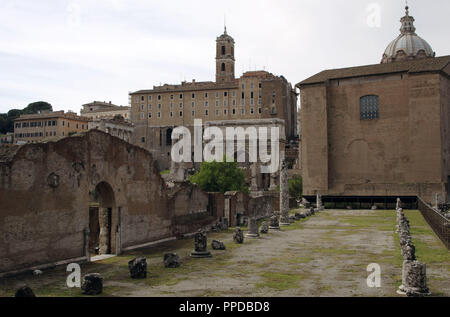 L'Italie. Rome. Basilique Aemilia. Construit au 2e siècle avant J.-C. par les censeurs M. Fulvio Nobilior et Marcus Aemilius lepidus. Reconstruite plus tard. Forum romain. Banque D'Images