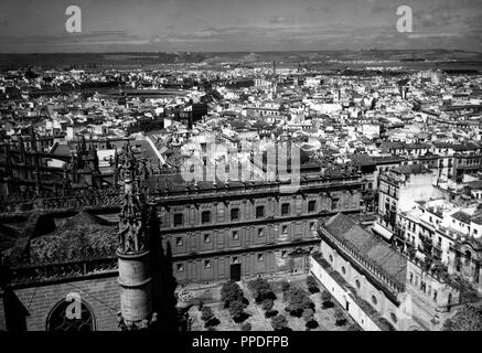 España. Général Vista desde la Giralda de Séville. Años 1950. Banque D'Images