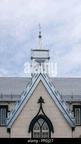 Loyola House - un bâtiment de style néo-gothique à l'intérieur des murs du Vieux-Québec. Détails du grand portique à pignons et l'pinnacled Belvedere. Banque D'Images