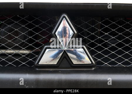 PRAGUE, RÉPUBLIQUE TCHÈQUE - le 22 septembre 2018 : Mitsubishi voiture logo de l'entreprise le 22 septembre 2018 à Prague, République tchèque. Banque D'Images