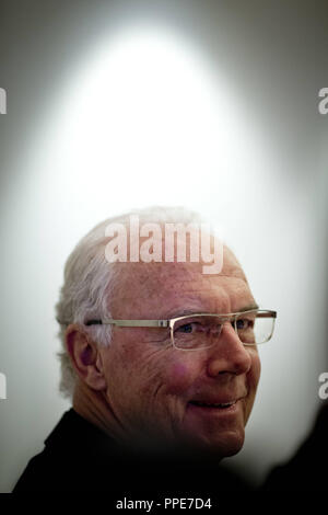 Franz Beckenbauer lors d'une entrevue avec le Sueddeutsche Zeitung sur l'attribution de la Coupe du Monde 2006 en Allemagne. Banque D'Images