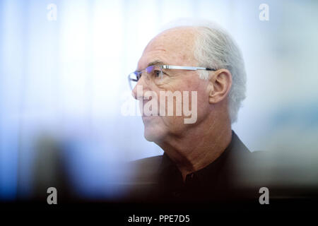 Franz Beckenbauer lors d'une entrevue avec le Sueddeutsche Zeitung sur l'attribution de la Coupe du Monde 2006 en Allemagne. Banque D'Images