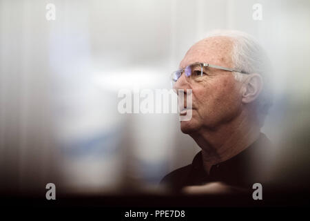 Franz Beckenbauer lors d'une entrevue avec le Sueddeutsche Zeitung sur l'attribution de la Coupe du Monde 2006 en Allemagne. Banque D'Images