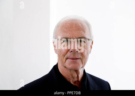 Franz Beckenbauer lors d'une entrevue avec le Sueddeutsche Zeitung sur l'attribution de la Coupe du Monde 2006 en Allemagne. Banque D'Images