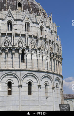 L'Italie. Pise. Baptistère. 12e siècle. La région Toscane. Banque D'Images