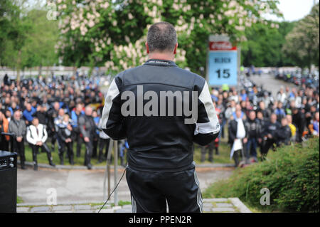 Démonstration de moto sur le périphérique Mittlerer Ring. Les organisateurs de "uenchenBiker.de' demande une piste de course pour les motocyclistes en Bavière. Banque D'Images