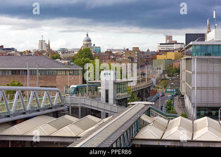 Le centre-ville de Nottingham Skyline à plus de la gare de Nottingham vers la ville de Nottingham Banque D'Images