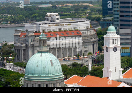 Vue aérienne de l'hôtel Fullerton luxe donnant sur Marina Bay et la rivière Singapour à Singapour République de Singapour Asie Banque D'Images