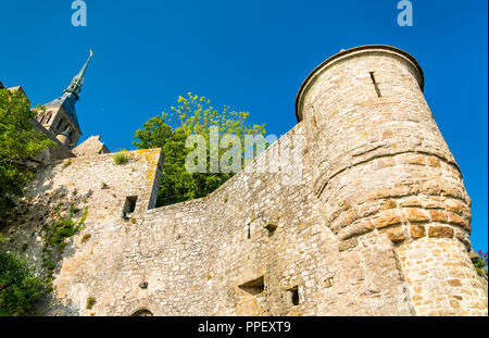 Vue sur le Mont-Saint-Michel, une célèbre abbaye en Normandie, France Banque D'Images