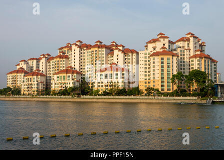 La belle Costa Rhu d'habitation en copropriété avec vue sur Marina Bay prises au cours de la Grand Prix de Singapour République de Singapour Asie Banque D'Images