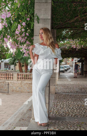 Europa Spanien Mallorca Schönheit mit langem blonde Arta Haar Banque D'Images