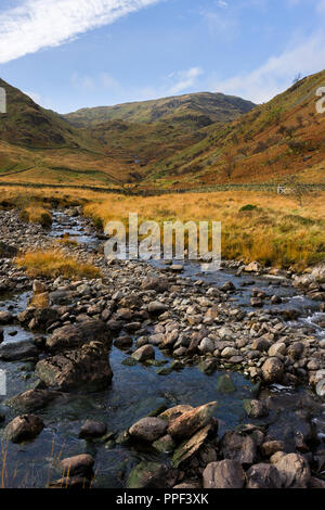 Beck Mardale Mardale à tête avec Bell au-delà en mauvais Mardale le Parc National du Lake District, Cumbria, Angleterre. Banque D'Images