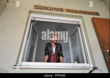 Abdullah Karaca, un directeur d'Oberammergau, mis en scène sa première pièce 'Arabboy» au festival 'Radikal jung' dans le Volkstheater à Munich. Banque D'Images