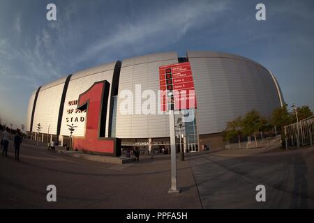 La façade et l'intérieur des aspects de l'ARIZONA CARDINAL STADIUM. ARIZONA CARDINALS STADIUM, lors de la pré-saison 2013 actions et l'International Guinness Banque D'Images