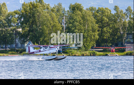 Hydravion hydravion ou à Lake Hood Seaplane Base la base d'hydravions de la plus fréquentée au monde situé dans Acnhorage Alaska Banque D'Images