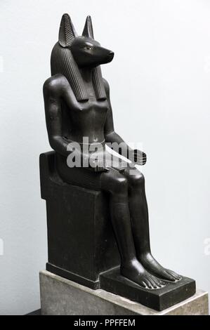 Statue du dieu à tête de chacal Anubis. Le bronze. Probablement 26e dynastie. Ancien Empire. 664-525 BC. Ny Carlsberg Glyptotek. Copenhague. Le Danemark. Banque D'Images
