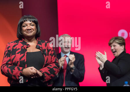 Shadow Home Secretary Diane Abbott après la conférence annuelle du Parti travailliste à l'Arena and Convention Centre (ACC), à Liverpool. Banque D'Images