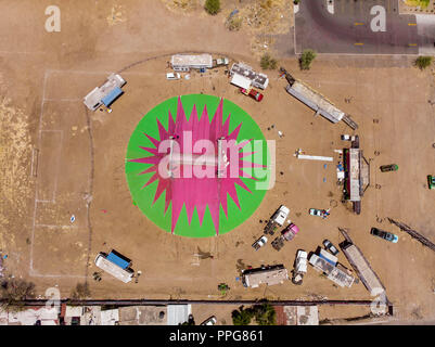 Vista Aérea de la Carpa de Circo Atayde ,en los campos de futbol Lanix en Hermosillo, Sonora, Mexique . Photo : (NortePhoto LuisGutierrez / clé ...) Banque D'Images