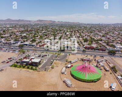 Vista Aérea de la Carpa de Circo Atayde ,en los campos de futbol Lanix en Hermosillo, Sonora, Mexique . Photo : (NortePhoto LuisGutierrez / clé ...) Banque D'Images
