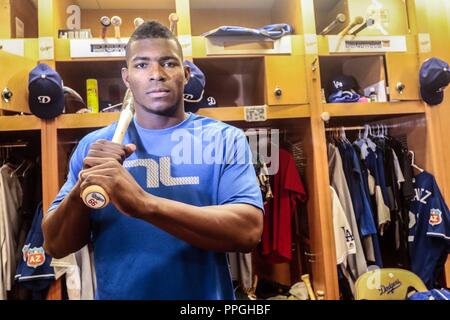 Yasiel Puig de origen Cuban perteneciente a la Organizacion de Los Dodgers de Los Angeles (LA), durante l'entraînement de printemps, en el estadio Camelback Ranch, Banque D'Images