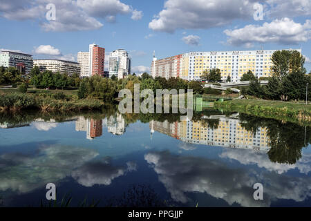 L'étang, district de Nepomuk Stodulky, Prague, République Tchèque Banque D'Images