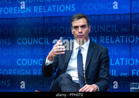 New York, États-Unis, 25 septembre 2018. Le Premier ministre espagnol Pedro Sanchez porte sur un événement au Council on Foreign Relations à New York, en marge de la 73e Assemblée Générale des Nations Unies. Photo par Enrique Shore Crédit : Enrique Shore/Alamy Live News Banque D'Images