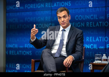 New York, États-Unis, 25 septembre 2018. Le Premier ministre espagnol Pedro Sanchez porte sur un événement au Council on Foreign Relations à New York, en marge de la 73e Assemblée Générale des Nations Unies. Photo par Enrique Shore Crédit : Enrique Shore/Alamy Live News Banque D'Images
