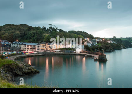 Glandore, Cork, Irlande, le 26 septembre, 2018. La jetée et village de Ballycotton Co. Cork avant le lever du jour. Crédit : David Creedon/Alamy Live News Banque D'Images