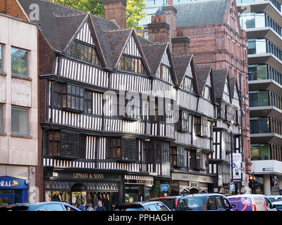 Vue de la façade à colombages de Staple Inn de High Holborn London Banque D'Images