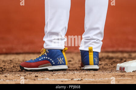 Calzado de Miguel Cabrera con los colores de Venezuela, durante el partido entre Italia contre le Venezuela, la World Baseball Classic en estadio Charros de Jal Banque D'Images