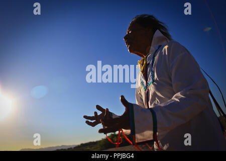 Francisco Barnet, chaman de la Seri groupe ethnique, enrichie au El CHAPO dans Comcaa la Nation, Punta Chueca dans le désert de Sonora au Mexique. Rituel, une Banque D'Images