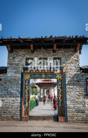 Entrée de la National Memorial Chorten à Thimpu, la capitale du royaume himalayen du Bhoutan Banque D'Images