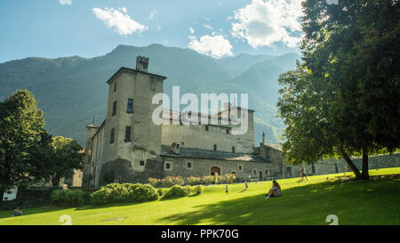 Issogne Castle, un château/manoir dans la ville de Issogne en Vallée d'Aoste Banque D'Images