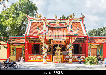 Phuket, Thaïlande - 2 septembre 2018 : temple bouddhiste chinois, la ville de Phuket, les temples reflètent le patrimoine chinois. Banque D'Images