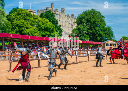 Guerre des Deux-roses Live au château de Warwick, Warwickshire, West Midlands, Angleterre, Royaume-Uni, Europe Banque D'Images