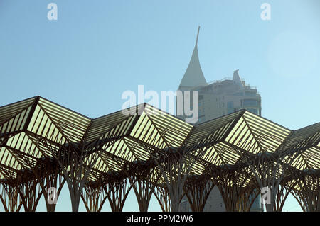 Oriente Gare (Gare do Oriente), conçu par l'architecte Santiago Calatrava. Lisbonne, Portugal Banque D'Images