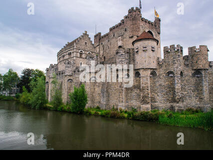 Gravensteen est un château médiéval dans la ville belge de Gand. Le nom signifie "château des comtes" en néerlandais. Banque D'Images