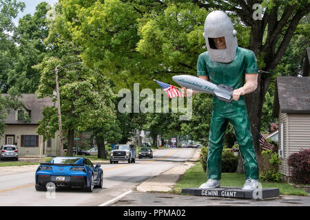 Gemini statue géante sur la Route 66, à côté de lancement Drive-In, entrée de la ville de Wilmington, Delaware. Banque D'Images