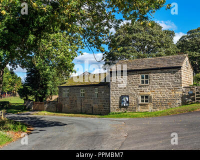 Le village de Castley près de Pool dans Lower Wharfedale North Yorkshire England Banque D'Images