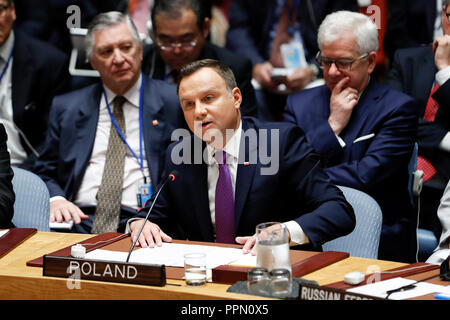 New York, USA. 26 Sep 2018. Organisation des Nations Unies, New York, USA. 26 Sep, 2018. Le président polonais Andrzej Duda (avant) traite d'une réunion du Conseil de sécurité de l'ONU le maintien de la paix et de la sécurité au siège de l ONU à New York.i/Xinhua/Alamy Live News source : Xinhua/Alamy Live News Banque D'Images