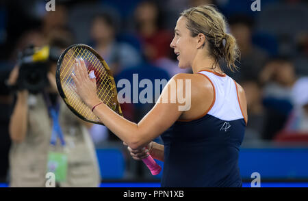 Wuhan, Chine. 26 septembre 2018 - Anastasia Pavlyuchenkova de la Russie célèbre sa victoire troisième-tour au 2018 Dongfeng Motor Wuhan ouvrir le tournoi de tennis WTA Premier 5 (Crédit Image : © AFP7 via Zuma sur le fil) Banque D'Images