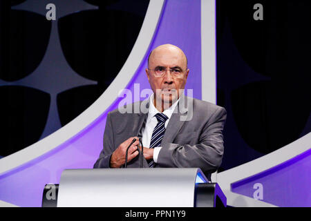 Osasco, au Brésil. 26 Sep, 2018. Dans la photo le candidat Henrique Meirelles (MDB), au cours du débat. Le débat avec les candidats à la présidence de la République, promus par SBT, UOL et Folha da Tarde, dans les studios du système de la télévision brésilienne à Osasco dans le Grand São Paulo, a lieu cette après-midi (26). Credit : Aloisio Mauricio/FotoArena/Alamy Live News Banque D'Images