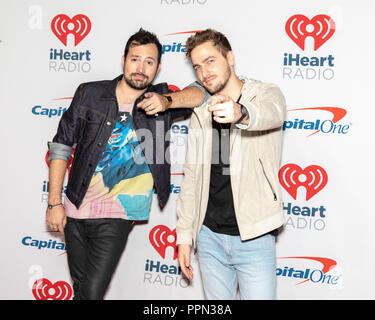 Las Vegas, Nevada, USA. Sep 21, 2018. DUSTIN BELT ET KENDALL SCHMIDT de Heffron dur marche le tapis rouge lors du Festival de musique iHeartRadio à Las Vegas, New York Crédit : Daniel DeSlover/ZUMA/Alamy Fil Live News Banque D'Images