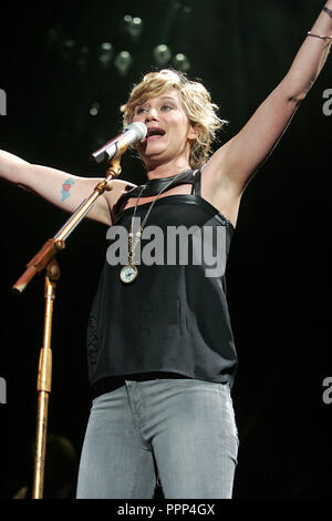 Jennifer Nettles de Sugarland fonctionne à l'Amphithéâtre Cruzan à West Palm Beach, Floride le 16 octobre 2010. Banque D'Images