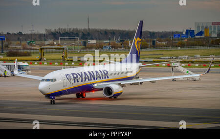 Ryan Air Flugzeug, Flughafen Schönefeld, Brandebourg, Allemagne Banque D'Images