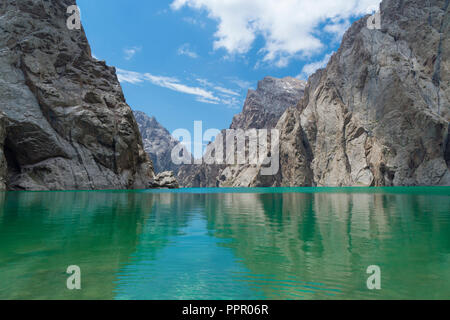 Kol-Suu lake, lac de haute altitude, Kurumduk, vallée de la province de Naryn, du Kirghizistan, de l'Asie centrale, Köl-Suu lake Banque D'Images