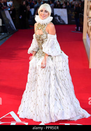 Lady Gaga à la UK Premiere d'une étoile est née qui s'est tenue à la vue West End, Leicester Square, Londres. Banque D'Images